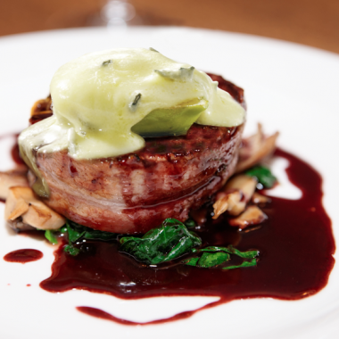 Bildmotiv für Nötköttsmedaljonger med CAMBOZOLA och fikon