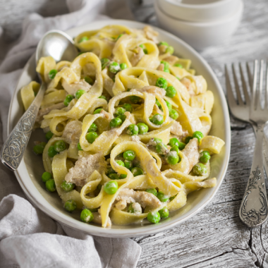 Bildmotiv für CAMBOZOLA och rostade valnötter på linguine