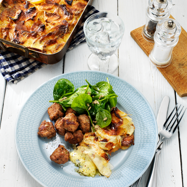 Bildmotiv für Krämig rotfruktsgratäng toppad med CAMBOZOLA