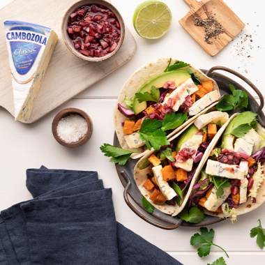 Bildmotiv für Exotische Tortillas mit CAMBOZOLA, Avocado und Süßkartoffel